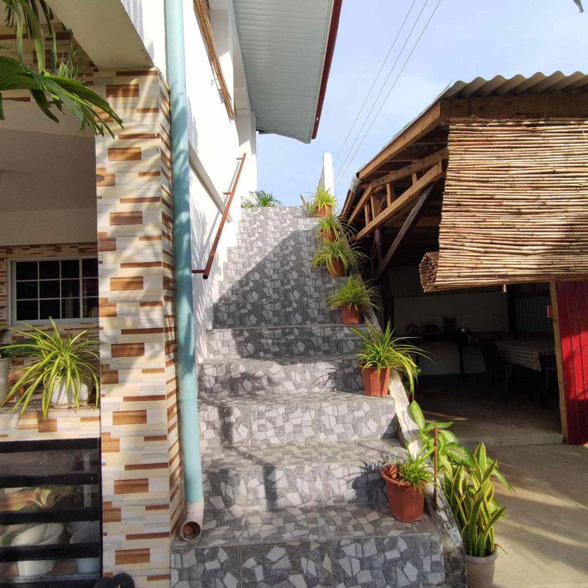 Zia Homestay Burgos  Exterior foto