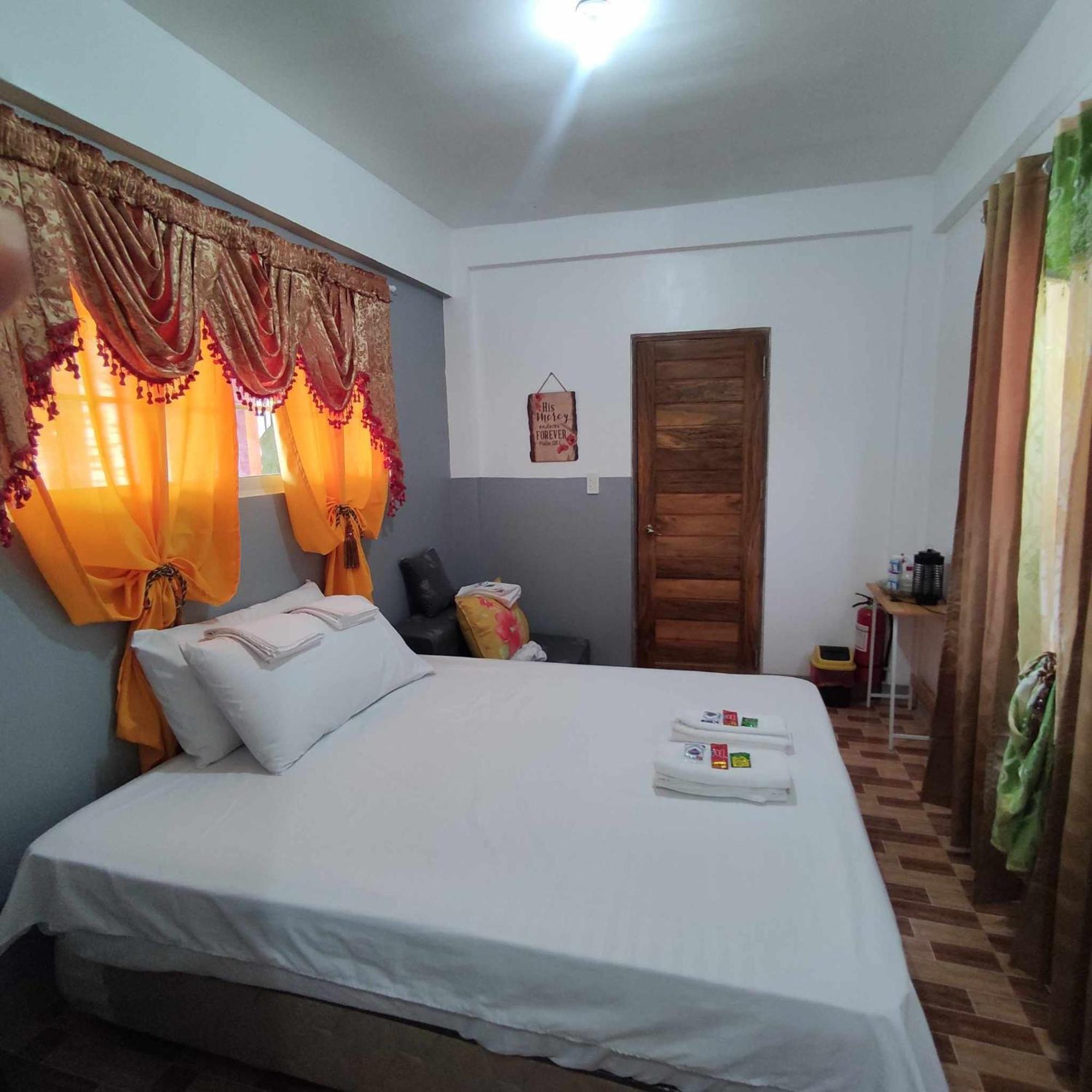 Zia Homestay Burgos  Zimmer foto